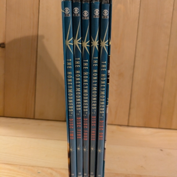 The Honeymooners Classic 39 Episodes DVD Set Pre-owned - Picture 7 of 9